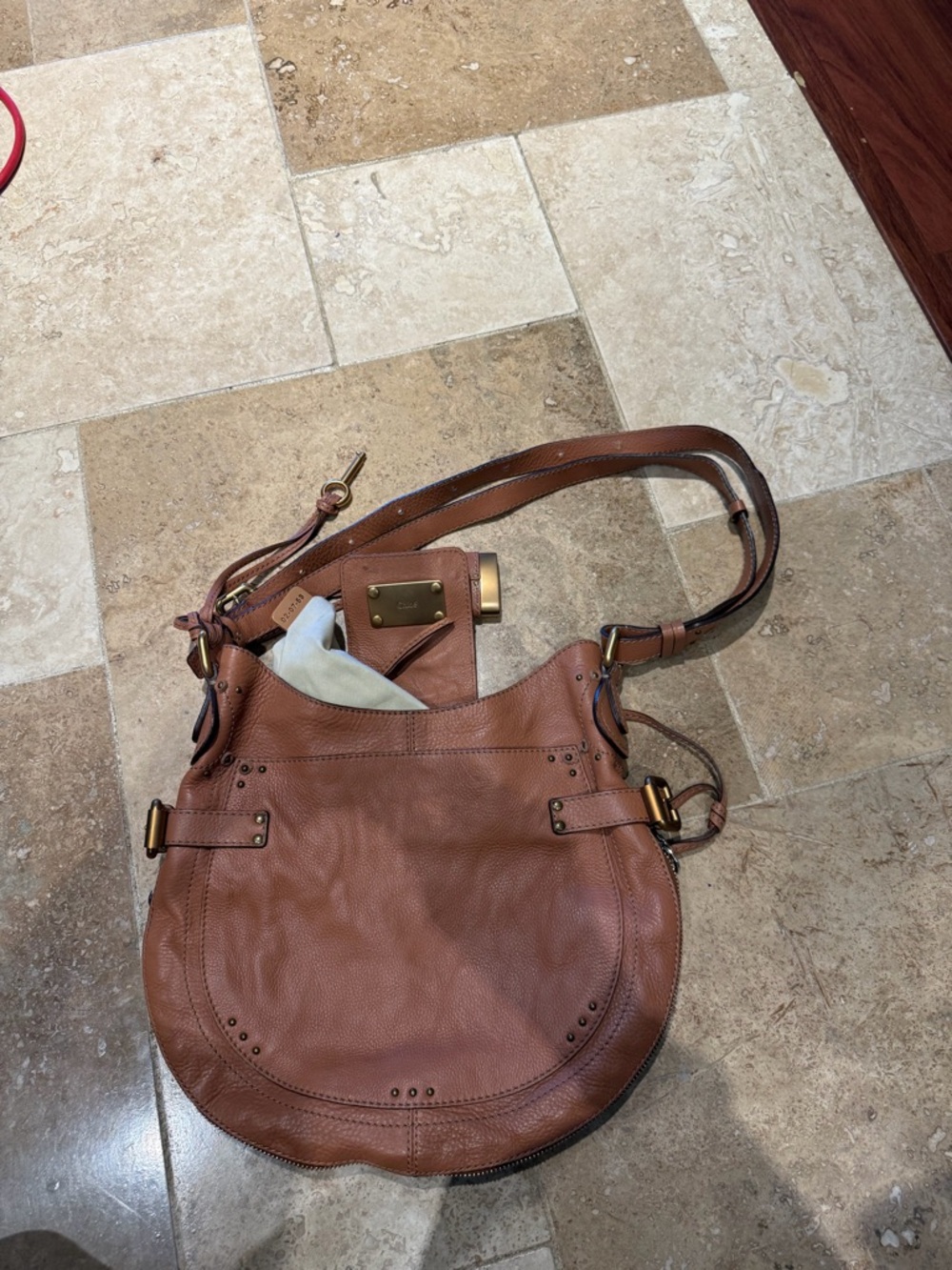 Chloe leather Shoulder Bag in Tan - Classic Women's Handbag - Picture 8 of 8